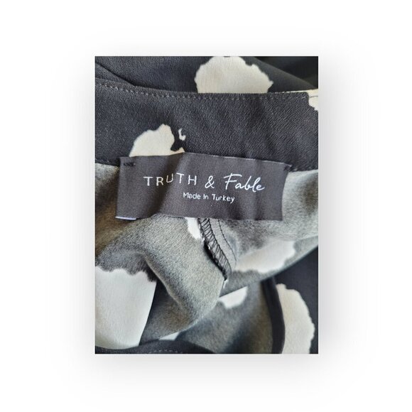 B&W Spotted Statement keyhole neck wide sleeve maxi dress size S NWT - Picture 10 of 14